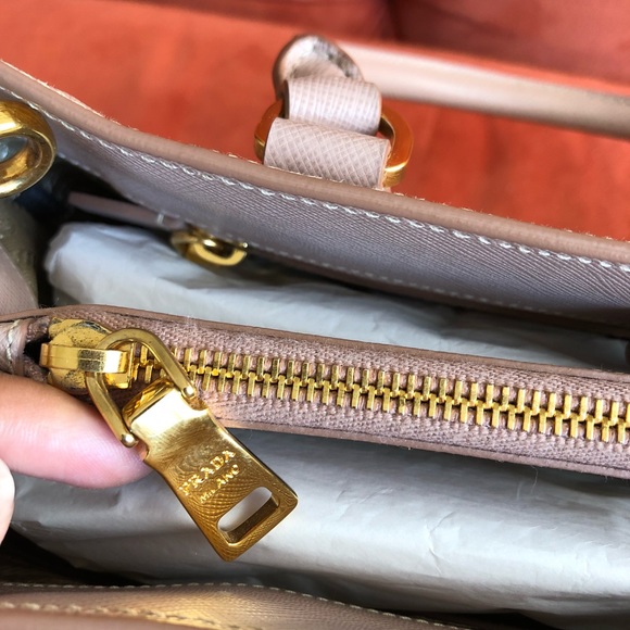 Prada Saffiano Cammeo Tote - Medium - Picture 9 of 9